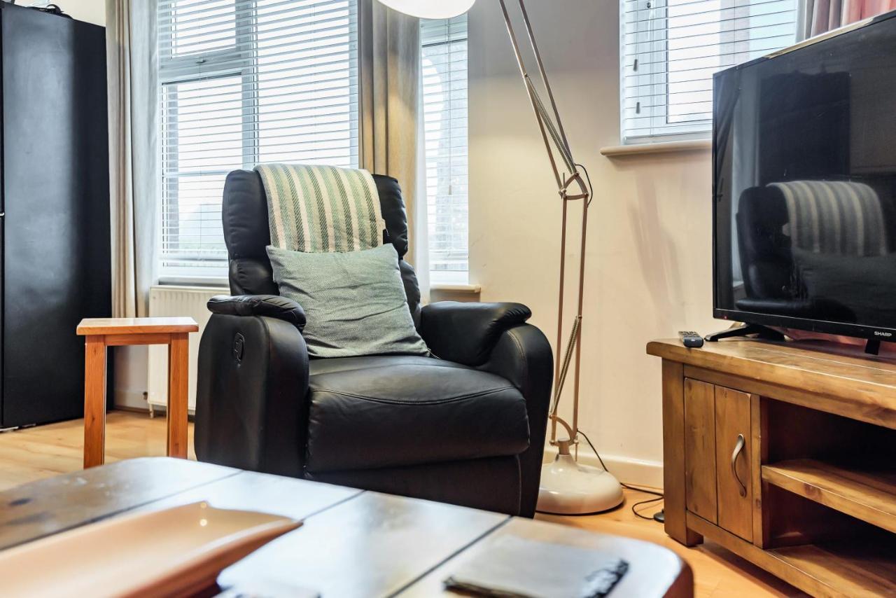 Stylish 2 Bedroom Apartment, Central Exeter, Parking On Site Exterior foto